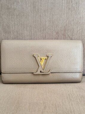 Louis Vuitton Capucines Beige Leather LV Lock Wallet